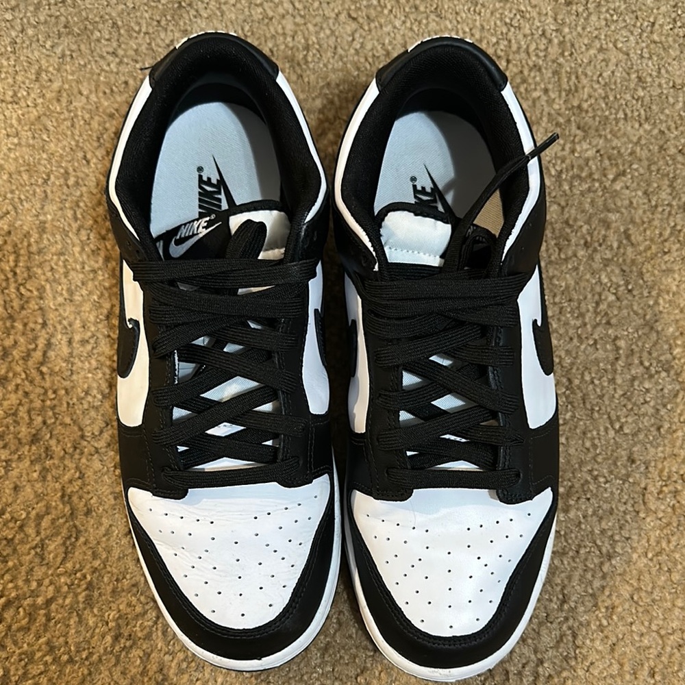Nike Men's Black and White Sneakers